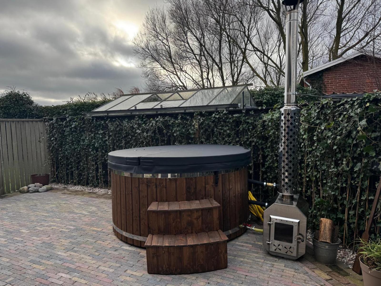 Gastsuite Het Duinroosje Met Hottub Op Het Prive Terras! Den Burg Kültér fotó